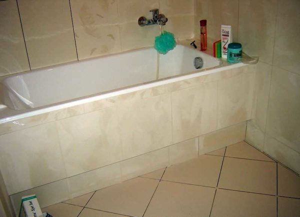 Écran pour carreaux de baignoire prêt