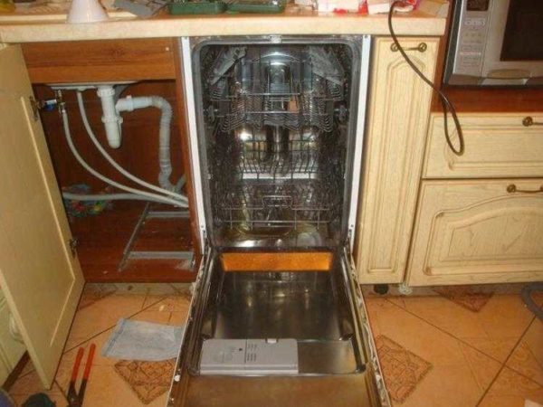 Un exemple de connexion d'un lave-vaisselle