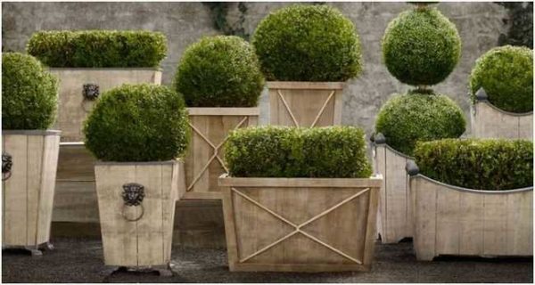 Pots de fleurs en bois à partir de planches