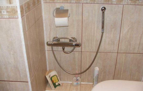 WC douche avec thermostat intégré