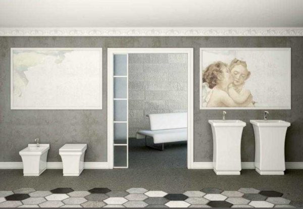 Des toilettes carrées existent également et elles ont l'air intéressantes