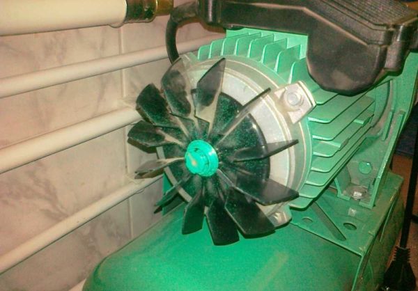 Nous vérifions la turbine - il s'agit déjà d'une réparation sérieuse de la station de pompage