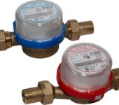 Le compteur est destiné à l'eau chaude ou froide, vous pouvez le voir par la couleur de son corps