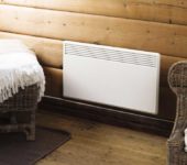 Vous pouvez choisir n'importe quel endroit pour l'installation du convecteur électrique. Il est seulement souhaitable qu'il ne soit pas recouvert de meubles.