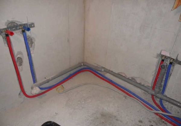 Les tuyaux en PVC peuvent se plier