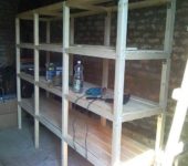 Rayonnage en bois pour garage