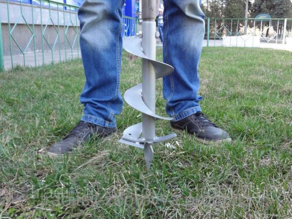 Voici à quoi ressemble une tarière à vis