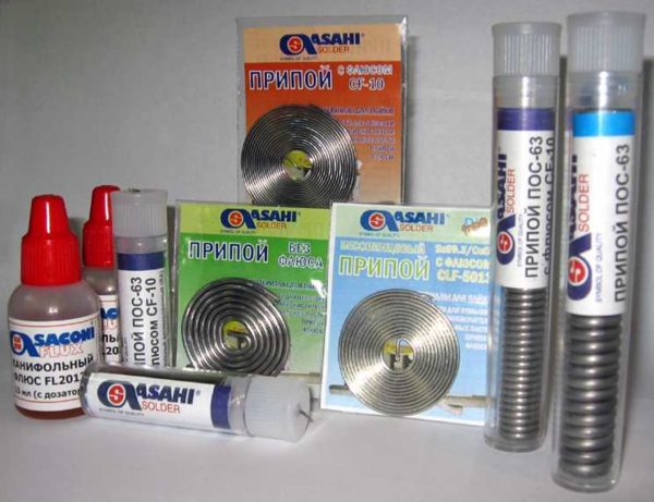 Soudures et flux pour souder des fils de cuivre