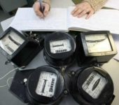 Les anciens compteurs d'électricité sont remplacés par de nouveaux