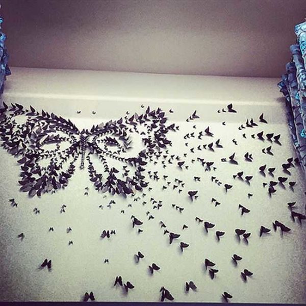 Une autre option avec un grand papillon ...