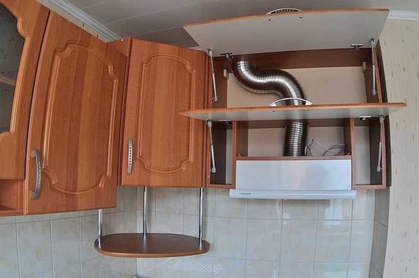 Exemple d'installation d'une hotte intégrée