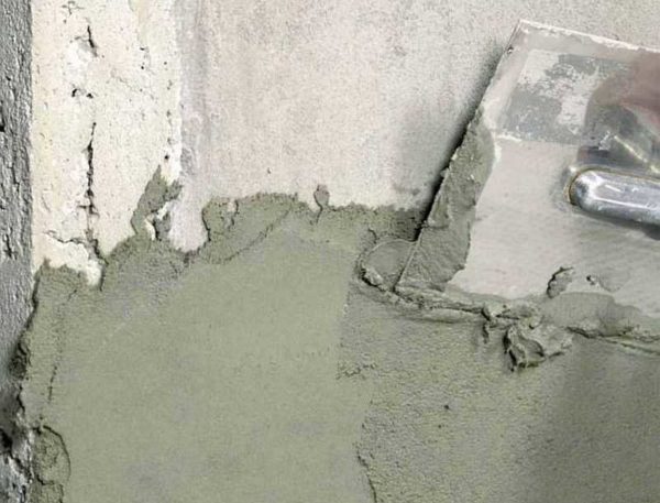 Le mortier de ciment-chaux est plus plastique, mais moins durable