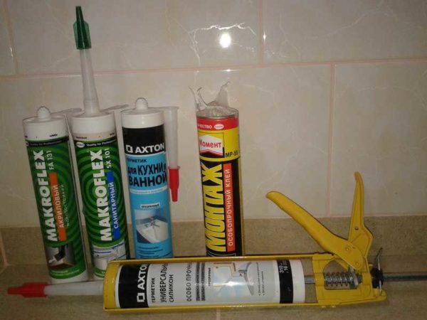 Le mastic silicone pour salle de bain est une bonne solution