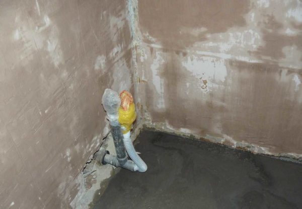 Aucune surface parfaite nécessaire - les carreaux s'adapteront