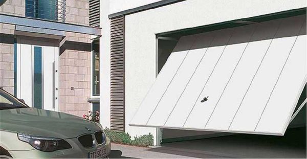 Les portes de garage automatiques sont pratiques et vous pouvez augmenter leur fiabilité en installant une source d'alimentation de secours