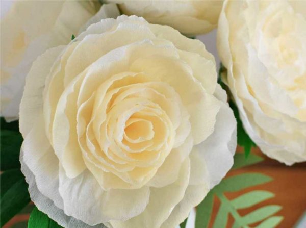 Voici ce que vous devriez obtenir: de très belles fleurs en papier ondulé