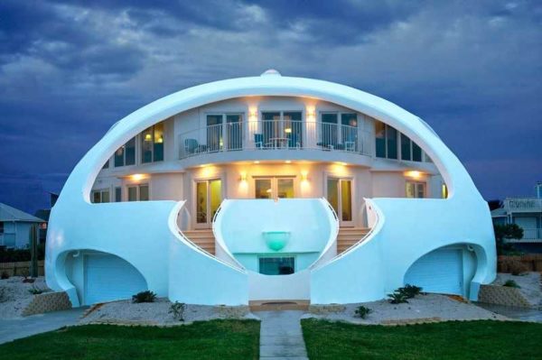 C'est aussi une maison en forme de dôme