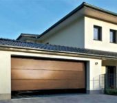 La longueur maximale d'une porte de garage peut atteindre 6 mètres, si l'ouverture est plus large, vous devez regarder dans l'industrie