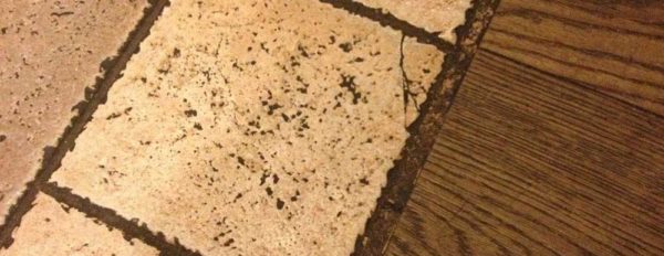 Le coulis est utilisé dans la même couleur que pour les joints de carreaux
