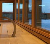 Voici à quoi pourrait ressembler un chauffage avec une plinthe chaude