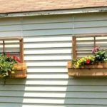 Artisanat pour un chalet d'été et un jardin - de telles boîtes suspendues décoreront à la fois le mur de la maison et la grange