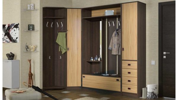 Le couloir d'angle permet une utilisation optimale même d'un petit espace à la porte
