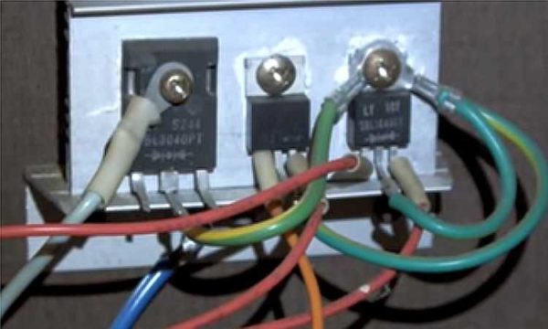Panneaux solaires pour la maison: raccordement électrique