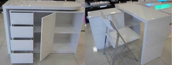 D'un léger mouvement de la main, l'armoire se transforme en bureau