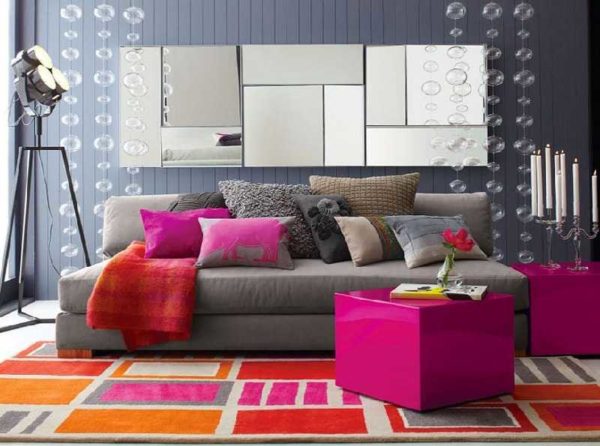 Style contemporain - une combinaison de couleurs neutres et vibrantes
