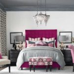 Si vous ajoutez un peu de noir au gris et au fuchsia, le design devient plus dynamique