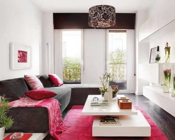 Intérieur clair aux couleurs naturelles