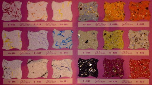 Plusieurs types de papier peint liquide avec différents types de paillettes