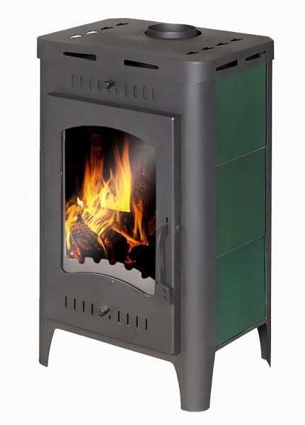 Un des modèles les plus simples: un long poêle à combustion pour les chalets d'été et les maisons Bavière
