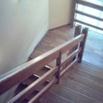 Les styles laconiques - minimalisme, moderne, loft - s'adaptent mieux avec un design simple