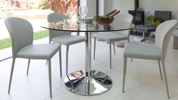 Les tables rondes sont souvent accompagnées d'un seul support