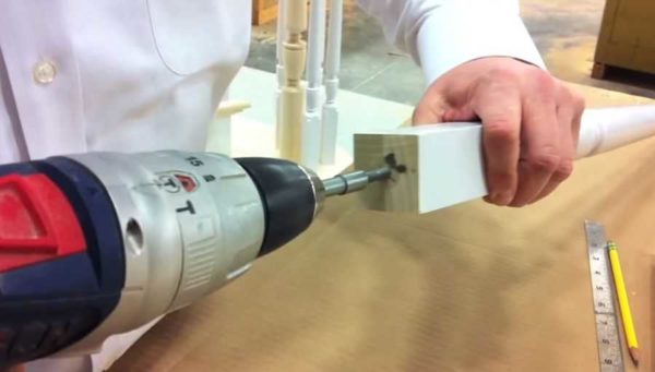 Pour l'installation de chevilles et de tiges filetées, les trous sont de 1 à 2 mm de diamètre plus petit