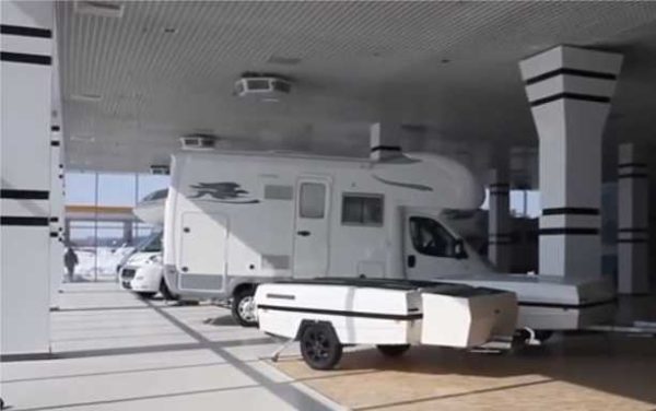 Différence entre camping-car et tente-roulotte