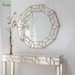 Si vous décorez une étagère, une commode, une table de chevet dans le même style ...