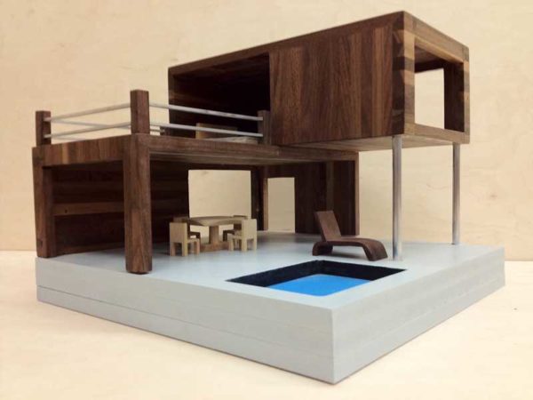 Maison pour poupées dans un style moderne