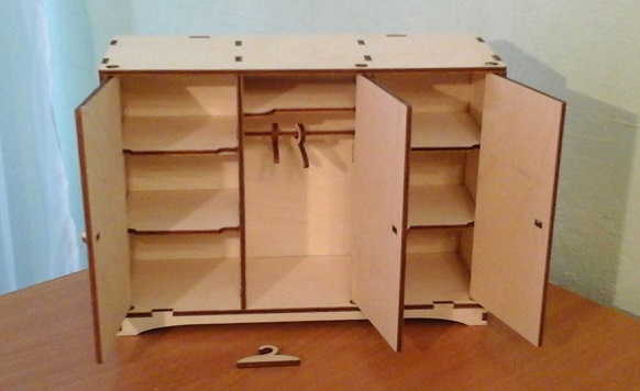 Armoire en contreplaqué pour poupées - précision de correspondance très élevée