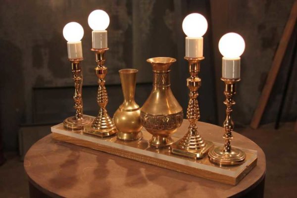 Les bougeoirs se transforment en lampes ... sans abat-jour