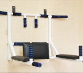 Ce modèle s'appelle trois en un (3 en 1), car il vous permet d'entraîner presque tous les muscles