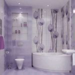 Salle de bain lilas - les ornements floraux sont toujours à la mode
