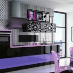 Violet et lilas avec tablier de cuisine noir et blanc