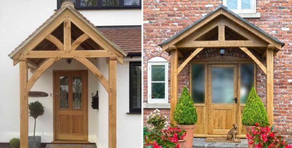 Auvent en bois au-dessus de l'entrée en forme de maison - options avec poteaux de support sous les carreaux