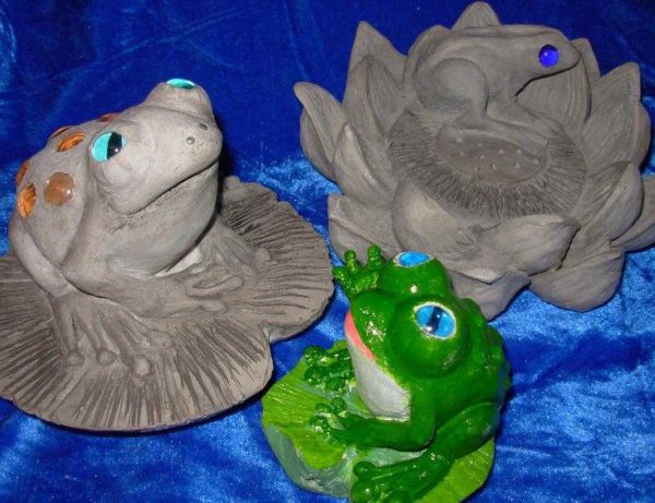 Les grenouilles sont prêtes à peindre