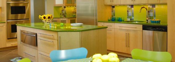 Une autre option pour utiliser le vert comme une option supplémentaire (la principale est beige-brun)