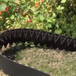 Pour les sols meubles, il existe des rubans avec un bord bouclé