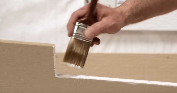 Il est important de suivre la technologie. La peinture des coupes et des emplacements de montage est l'un des points clés