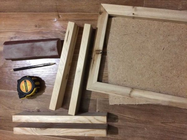 C'est tout ce qu'il fallait pour fabriquer un porte-clés mural à faire soi-même